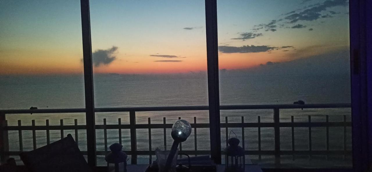 Sunset Room At Front Beach - Habitacion En La Playa Piso Privado تافيرنيس دي فالدينيا المظهر الخارجي الصورة