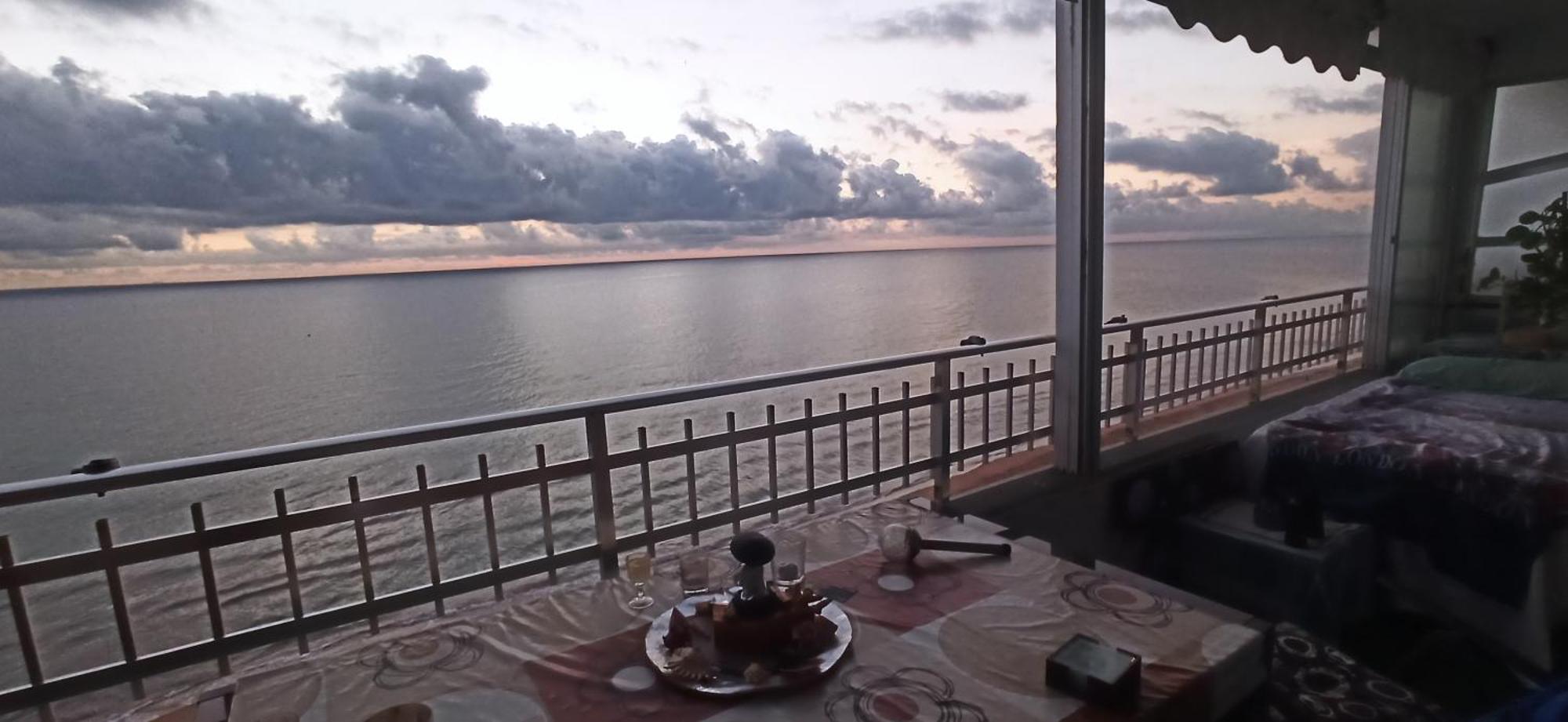 Sunset Room At Front Beach - Habitacion En La Playa Piso Privado تافيرنيس دي فالدينيا المظهر الخارجي الصورة